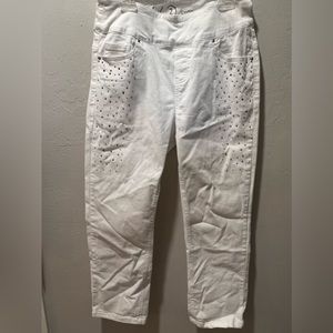 Sz 2 New Ethyl White Jeans diamond color  embellishments.Statement look up Ethyl